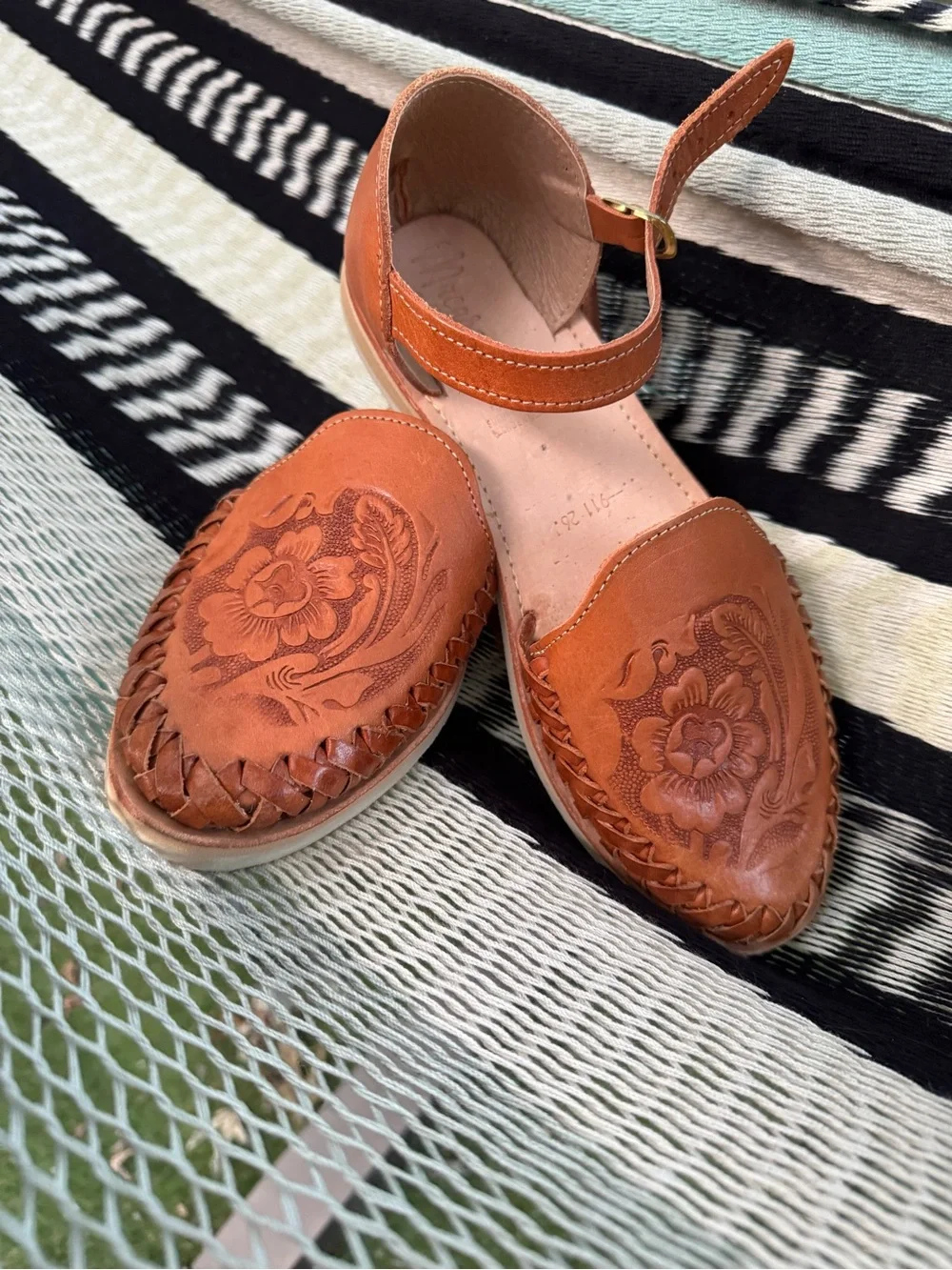 NWOT Women's Tan Leather Espadrille Sandals with Floral Hand Tooled Design sz 9